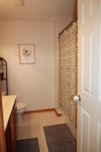 1661 Countryside Drive, Shakopee, MN 55379