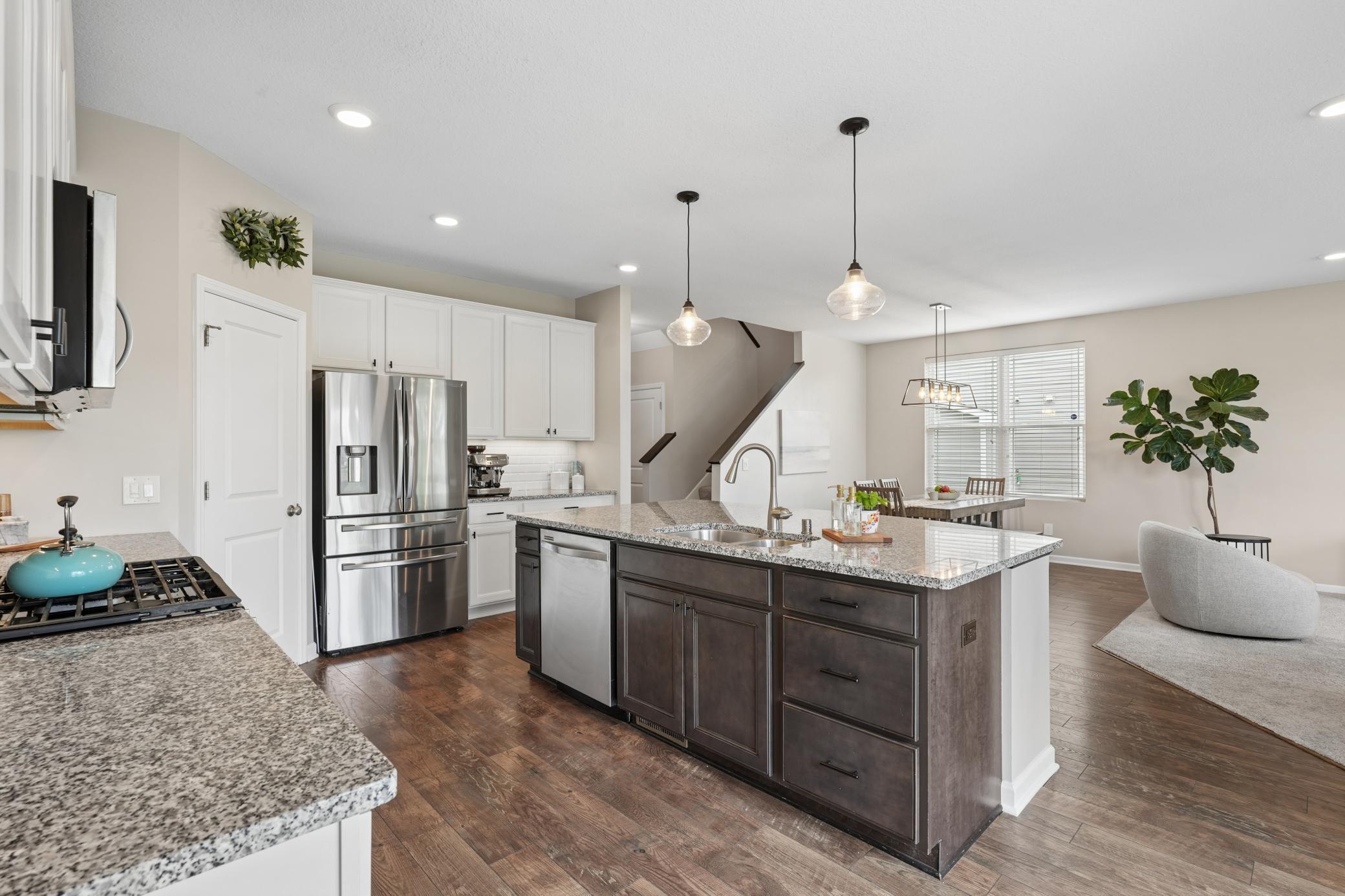 Reverse view of kitchen