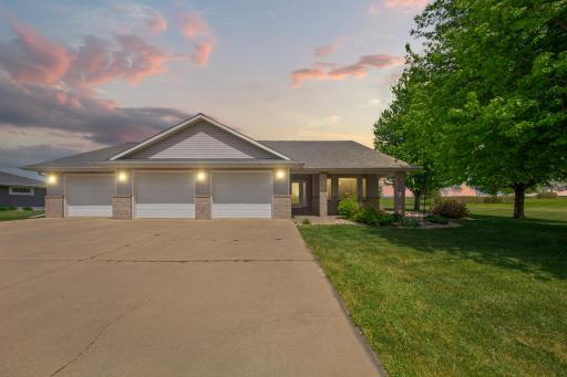 1203 Northridge Drive, Lakefield, MN 56150