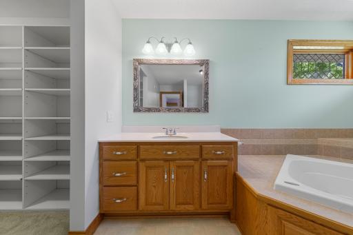 1203 Northridge Drive, Lakefield, MN 56150