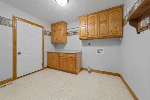 1203 Northridge Drive, Lakefield, MN 56150