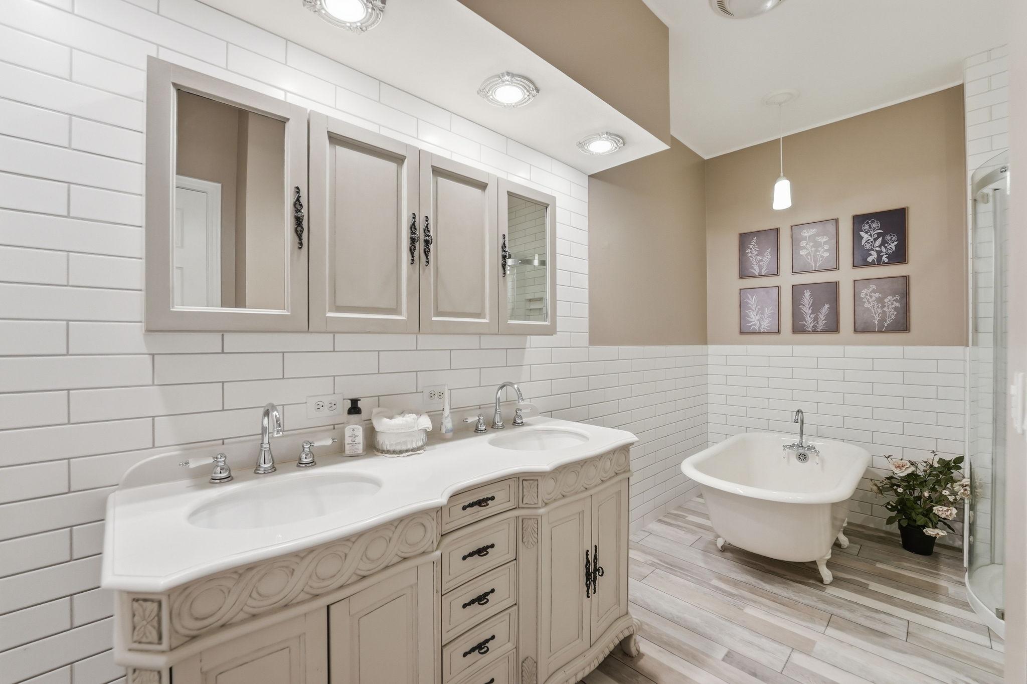 Dual Sinks In Primary
