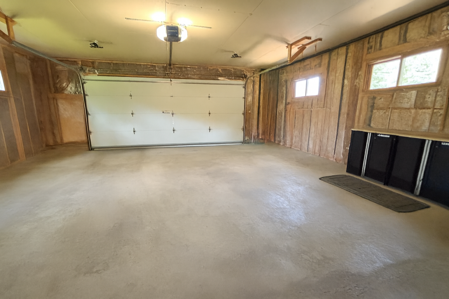 Attached Garage
