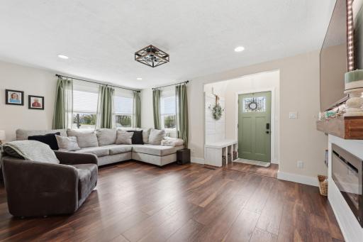 224 Elm Street W, Detroit Lakes, MN 56501