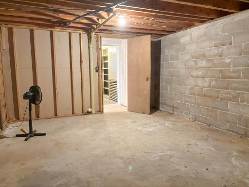 25494 Heilberger Lane, Erhard, MN 56534