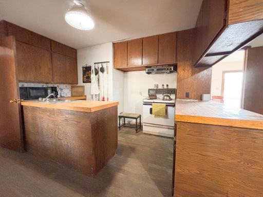 25494 Heilberger Lane, Erhard, MN 56534