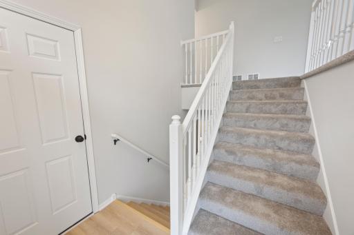 551 Knollwood Street W, Annandale, MN 55302