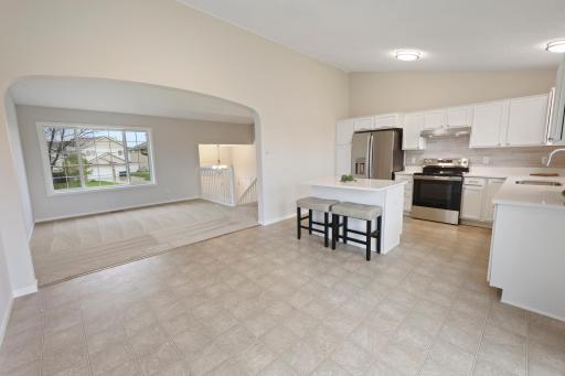551 Knollwood Street W, Annandale, MN 55302