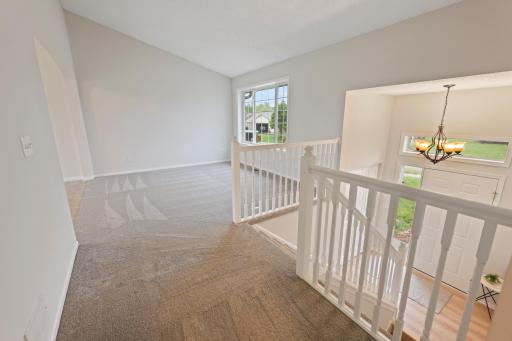 551 Knollwood Street W, Annandale, MN 55302