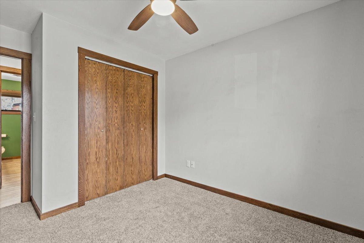 32-Bedroom 3.jpg