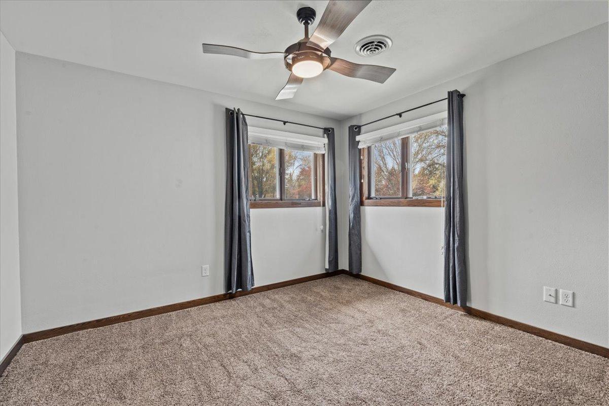 28-Bedroom 2.jpg
