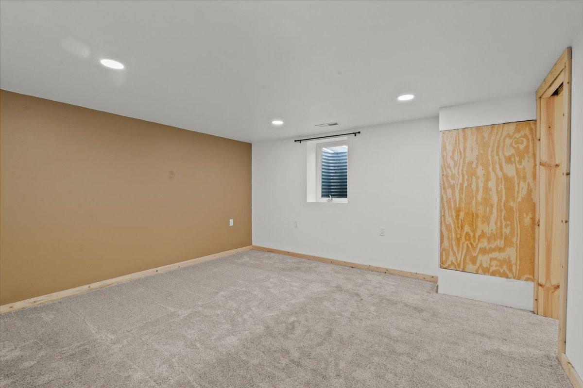 52-Primary Bedroom.jpg