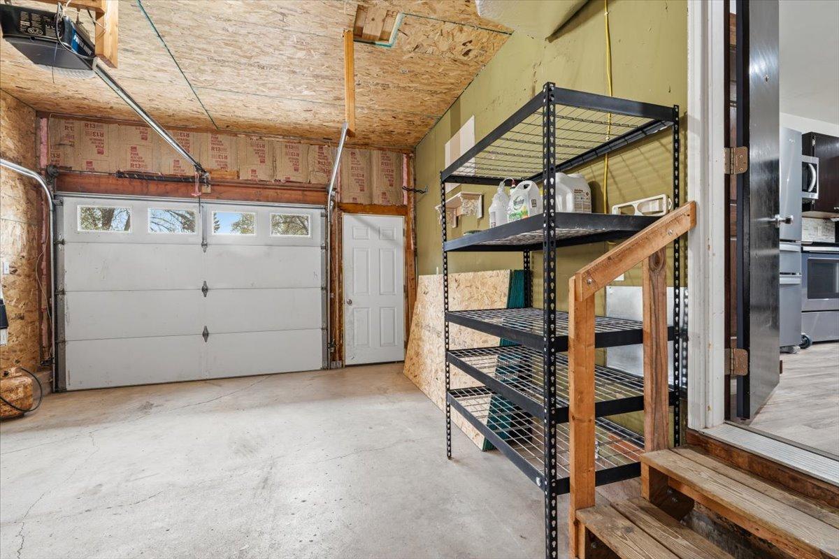 72-Attached Garage.jpg