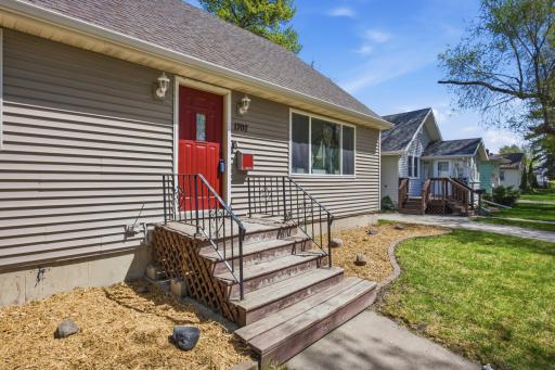 1707 6th Avenue S, Fargo, ND 58103