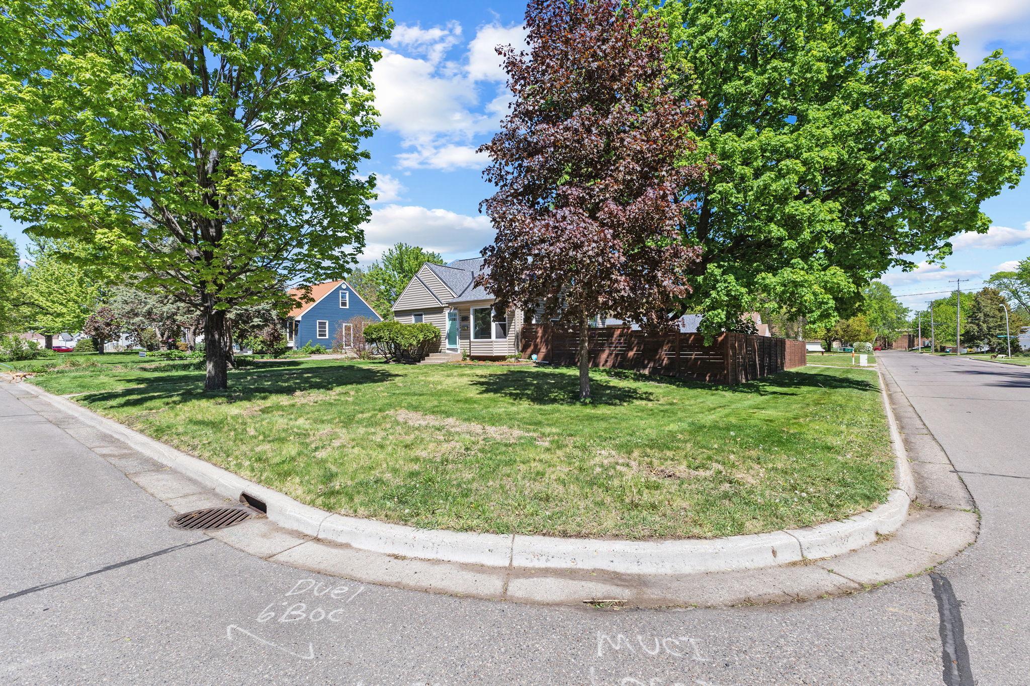 Vivid Spaces_6245 Irving Ave S_04.jpg