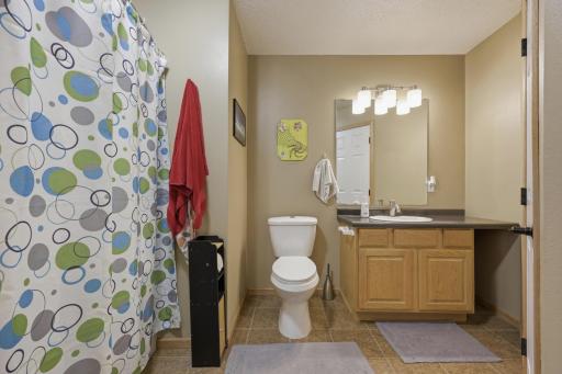 3545 42nd Avenue S, Fargo, ND 58104