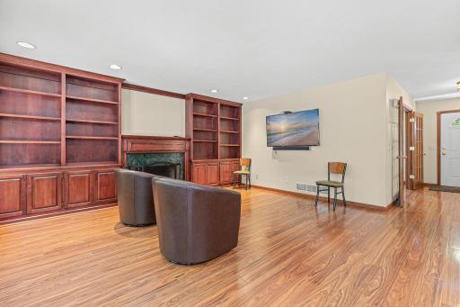 669 Windtree Knolls, Saint Paul, MN 55123