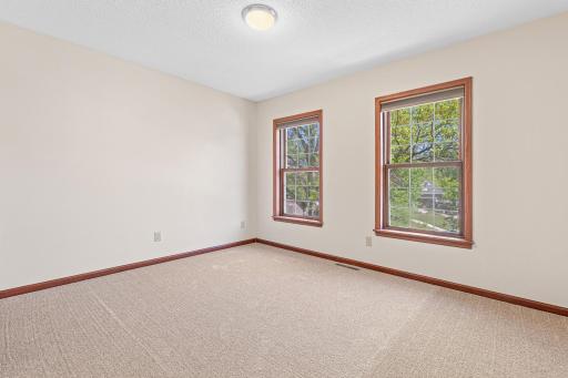 669 Windtree Knolls, Saint Paul, MN 55123