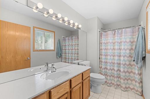 27-web-or-mls-9120 Prairieview Ln N-27.jpg