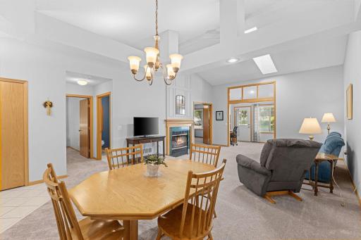 13-web-or-mls-9120 Prairieview Ln N-13.jpg