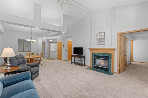15-web-or-mls-9120 Prairieview Ln N-15.jpg