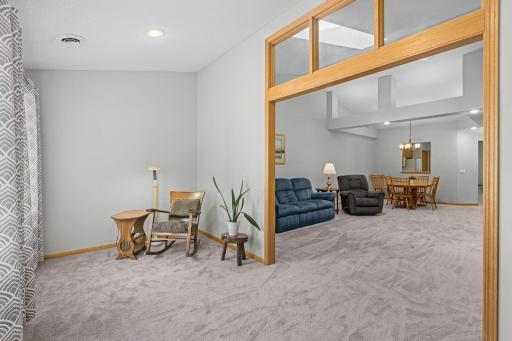 18-web-or-mls-9120 Prairieview Ln N-18.jpg