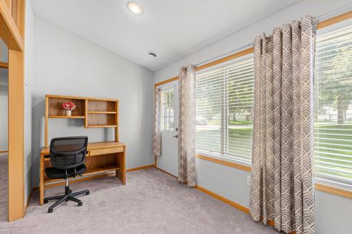 17-web-or-mls-9120 Prairieview Ln N-17.jpg