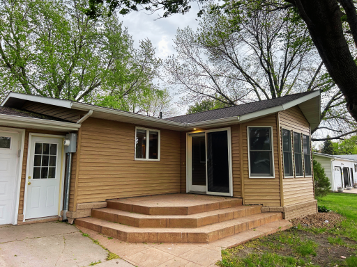 451 2nd Street N, Wood Lake, MN 56297