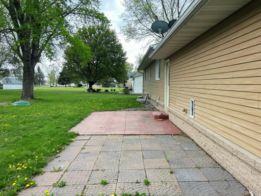 451 2nd Street N, Wood Lake, MN 56297