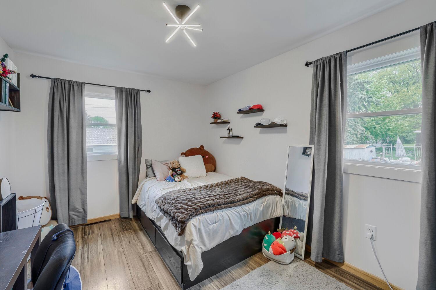 508 3rd St NE - Web Quality - 014 - 14 Bedroom.jpg