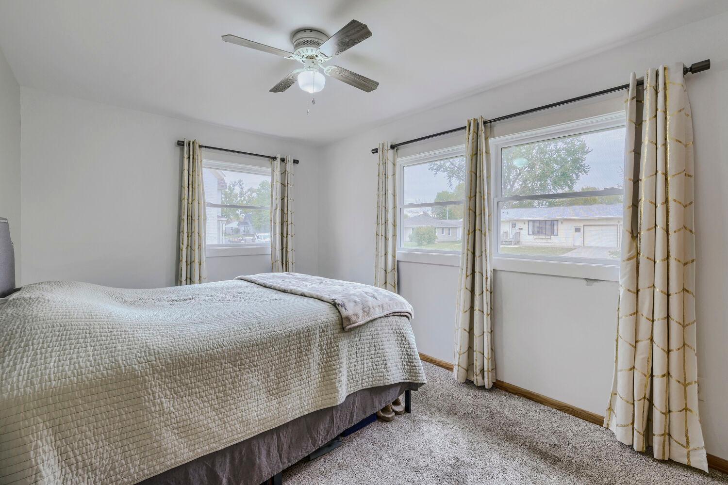 508 3rd St NE - Web Quality - 012 - 12 Bedroom.jpg