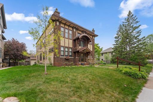 586 Ashland Avenue, 2, Saint Paul, MN 55102