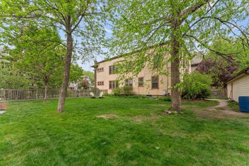 586 Ashland Avenue, 2, Saint Paul, MN 55102
