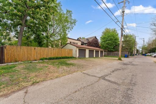 586 Ashland Avenue, 2, Saint Paul, MN 55102