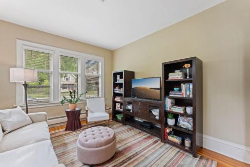 586 Ashland Avenue, 2, Saint Paul, MN 55102