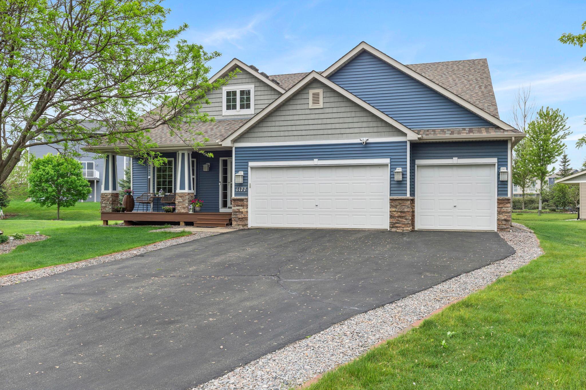 6-web-or-mls-1177 Danube Ave-4.jpg