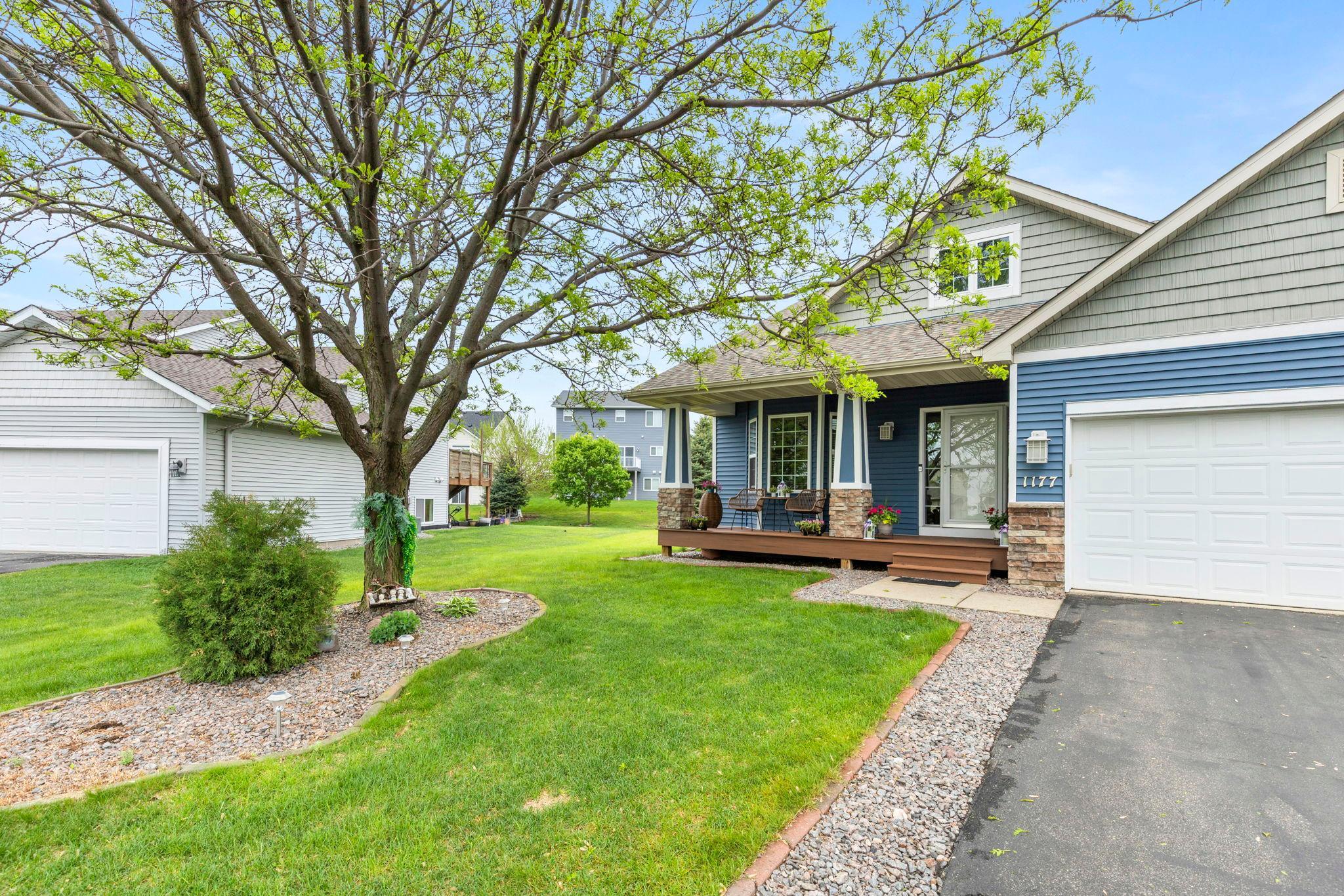 8-web-or-mls-1177 Danube Ave-10.jpg