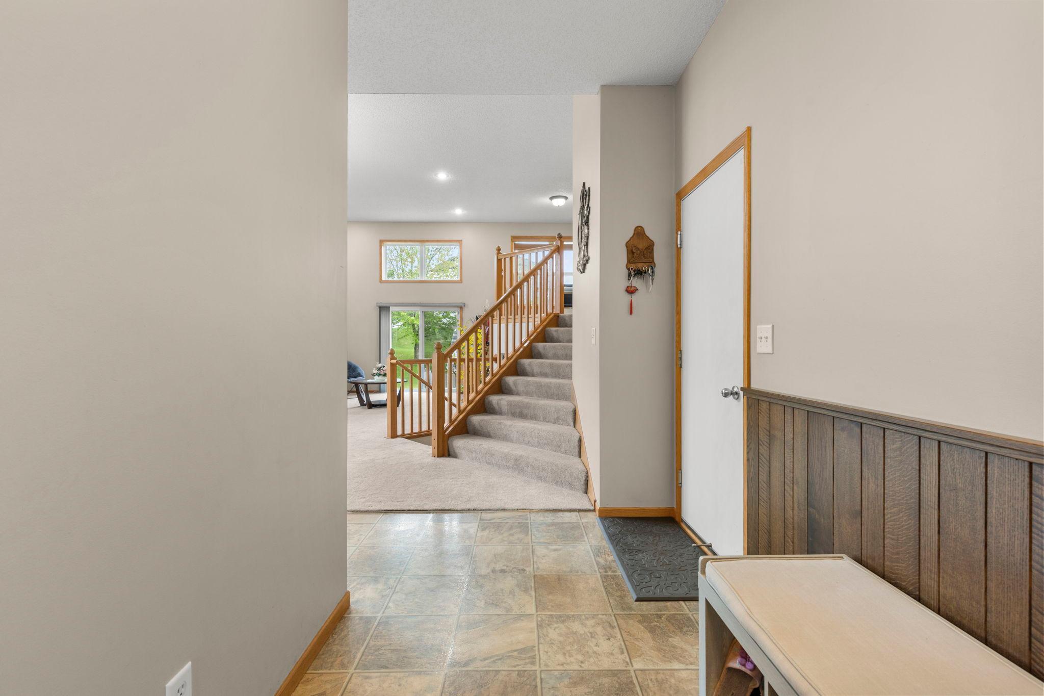 10-web-or-mls-1177 Danube Ave-18.jpg
