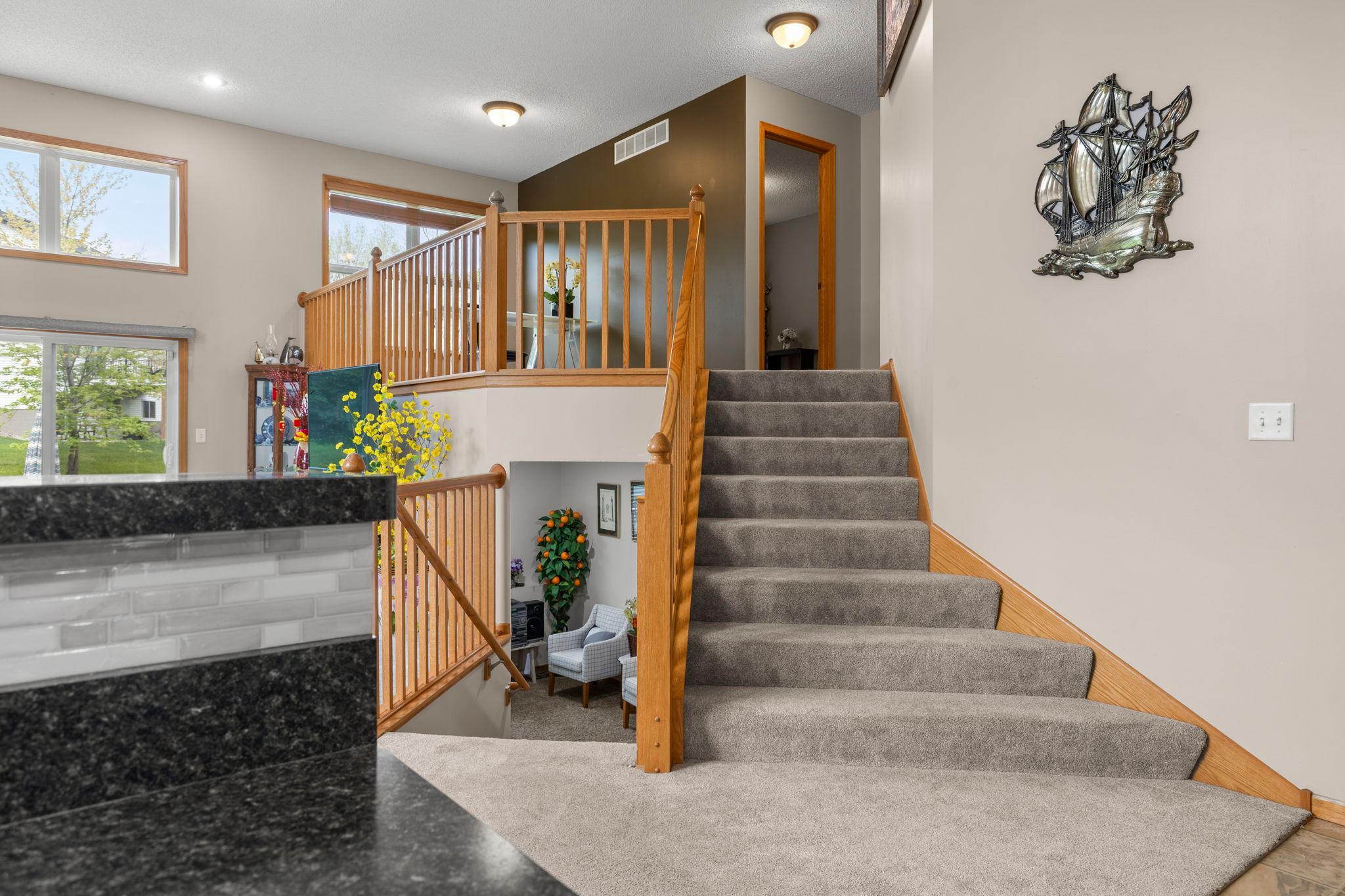 19-web-or-mls-1177 Danube Ave-45.jpg