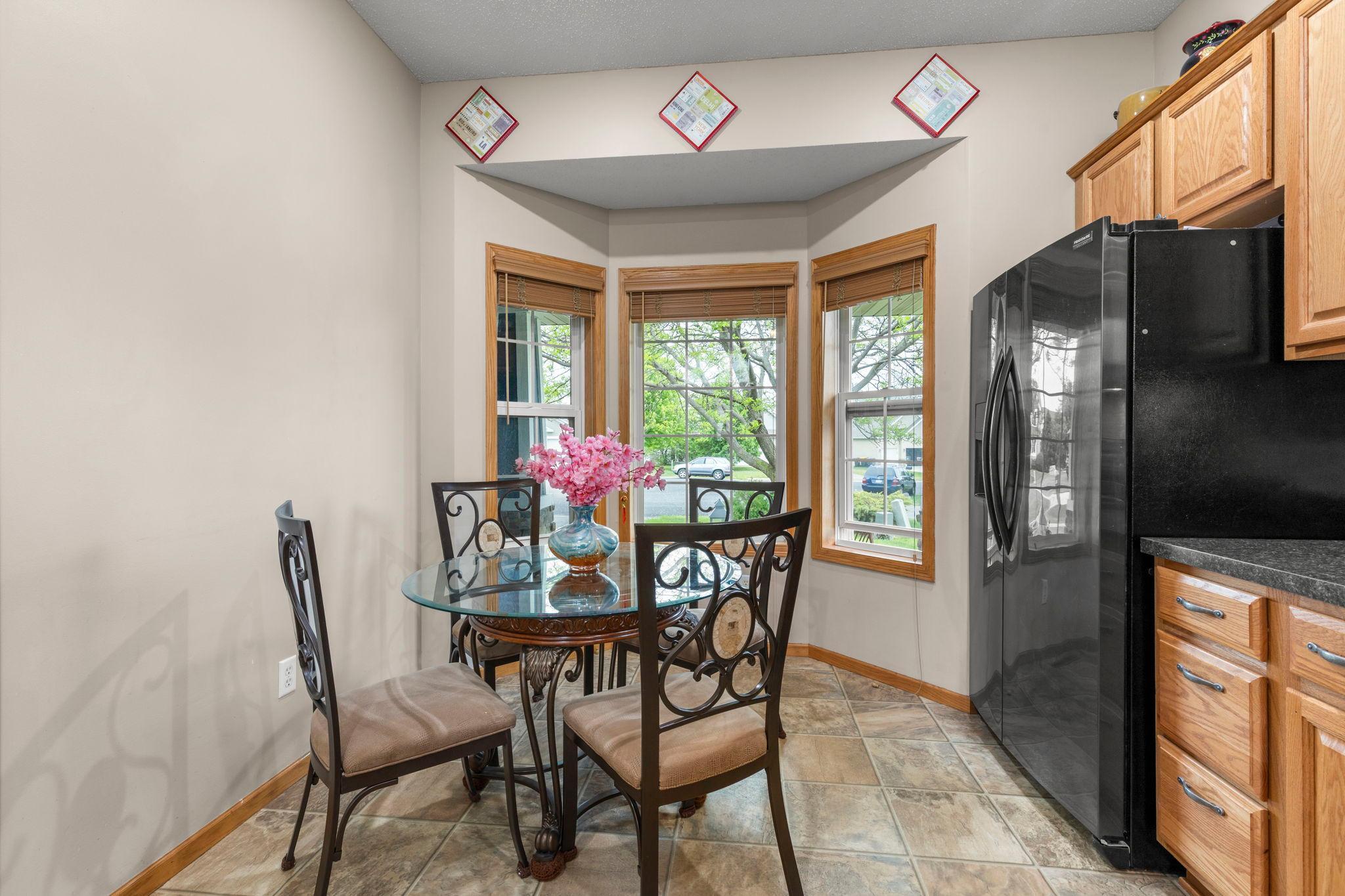 15-web-or-mls-1177 Danube Ave-33.jpg