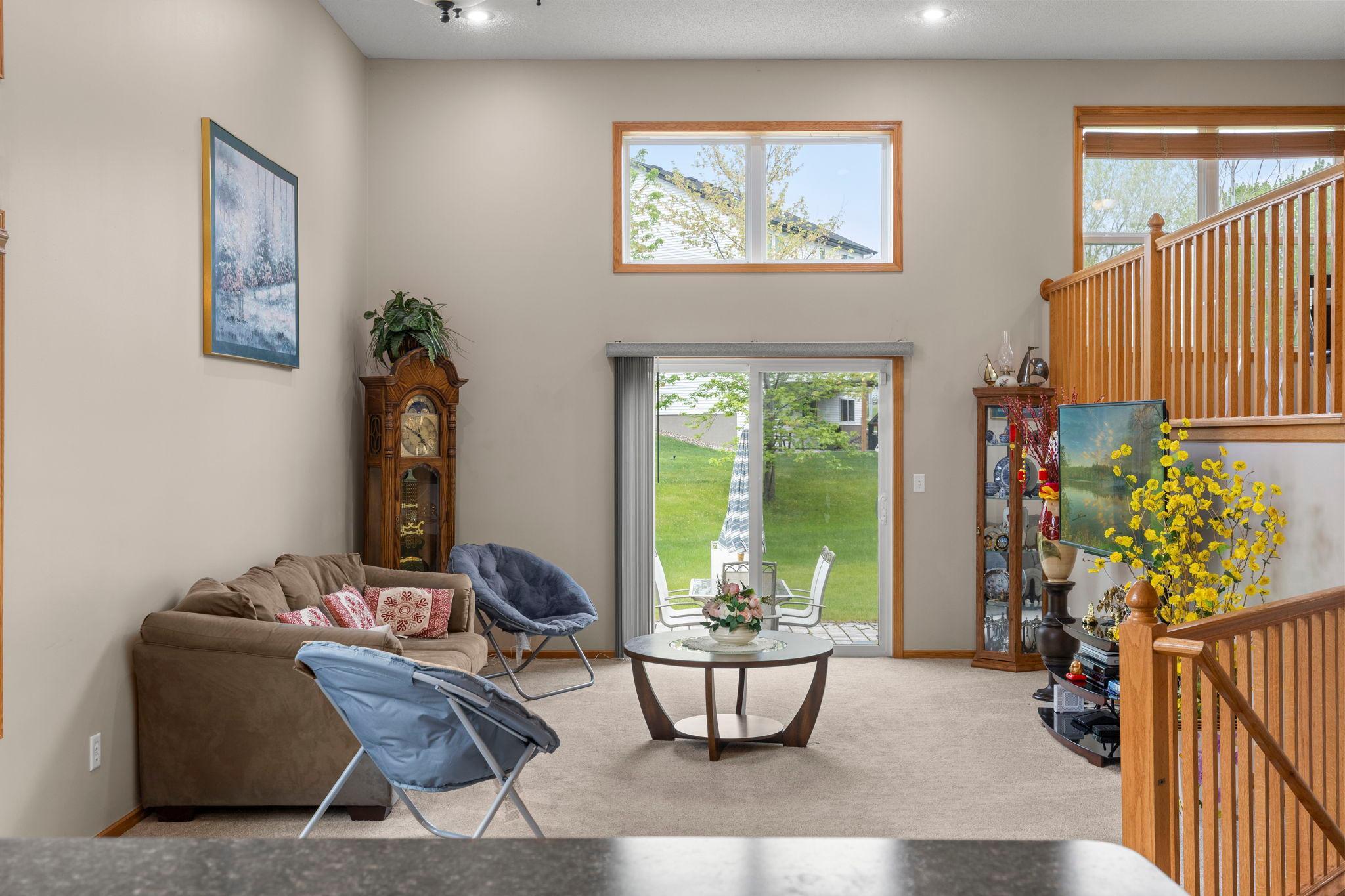 18-web-or-mls-1177 Danube Ave-42.jpg