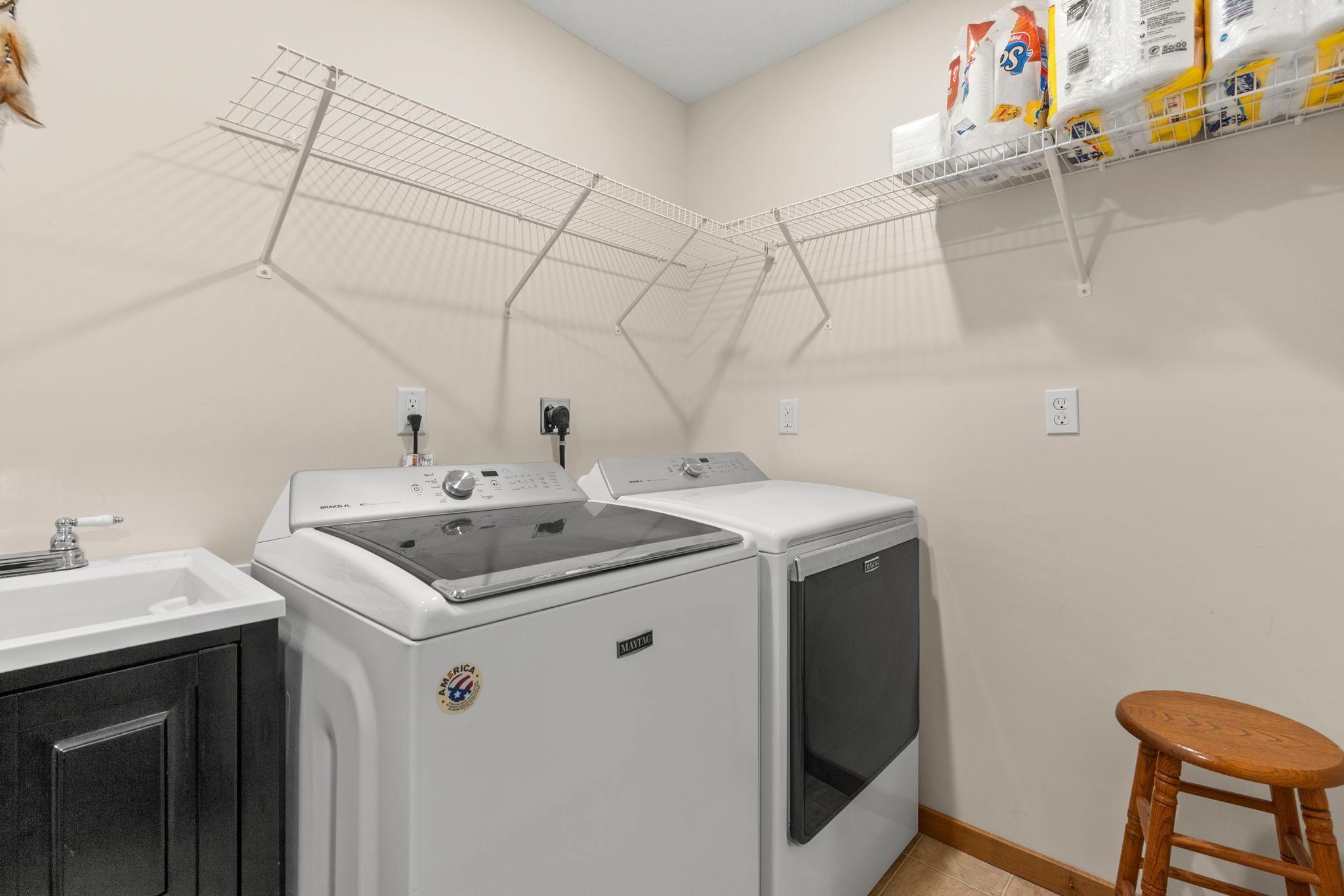 42-web-or-mls-1177 Danube Ave-114.jpg