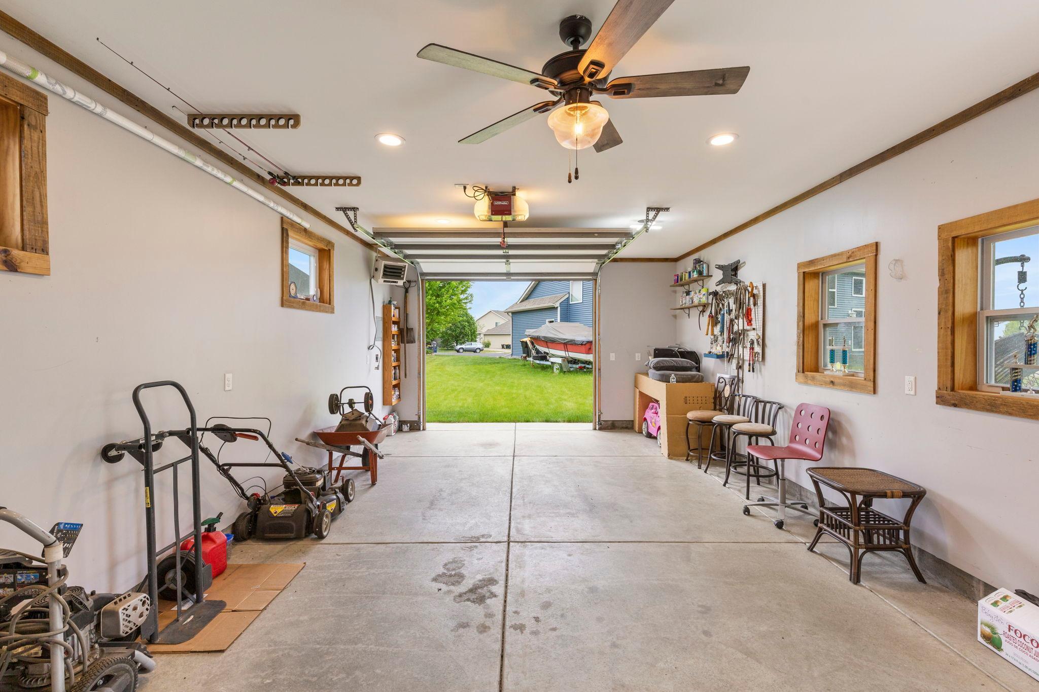 59-web-or-mls-1177 Danube Ave-159.jpg