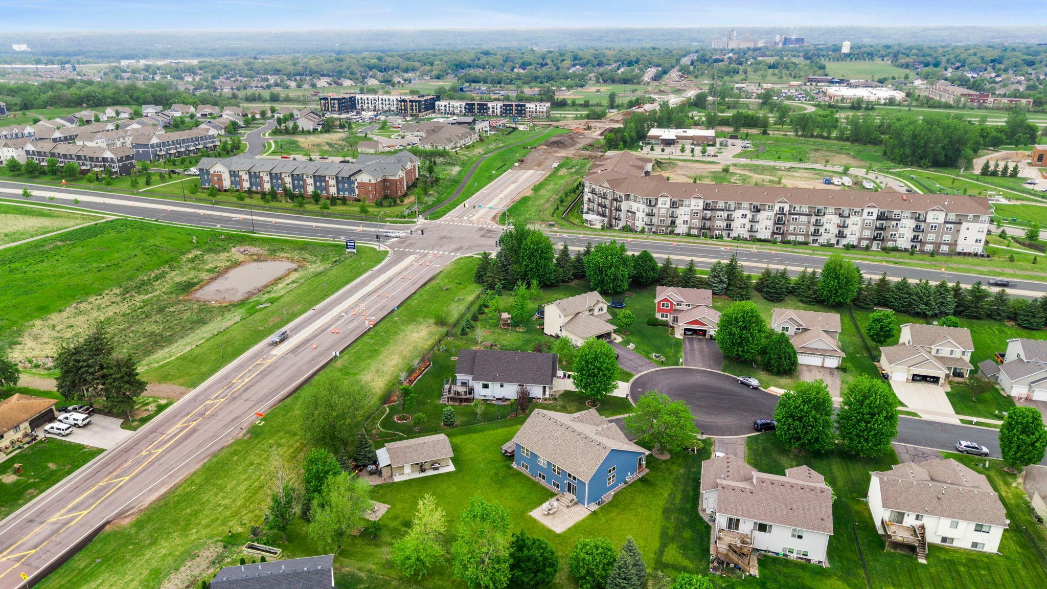 63-web-or-mls-1177 Danube Ave-186.jpg
