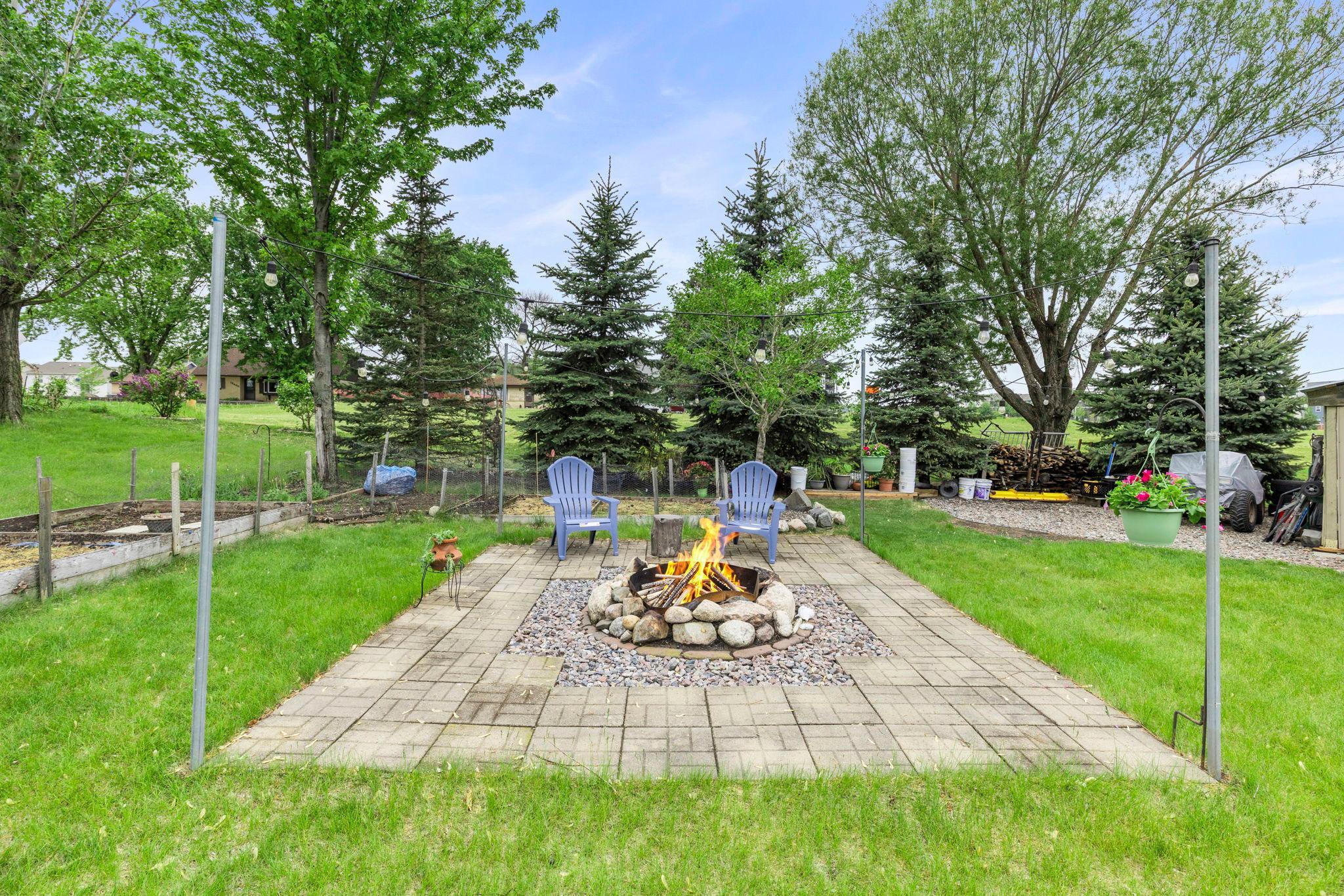 56-web-or-mls-1177 Danube Ave-154.jpg