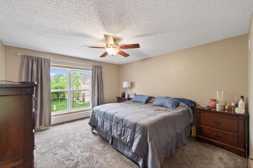 5135 Farnham Drive N, Hugo, MN 55038