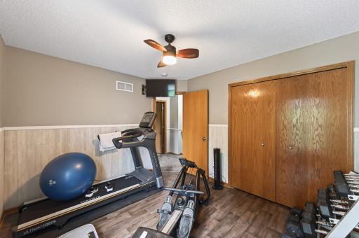 5135 Farnham Drive N, Hugo, MN 55038