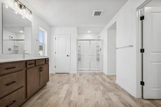 A large, spa bath just for you. A picture of a completed Crestwood home.