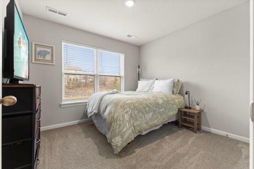 14540 Twin Lakes Circle, Burnsville, MN 55306