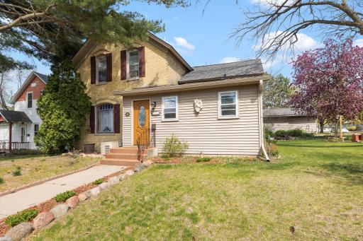 502 7th Street NE, Little Falls, MN 56345